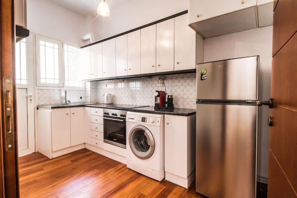 Kifisia Kallisti Suites Athena Bagian luar foto