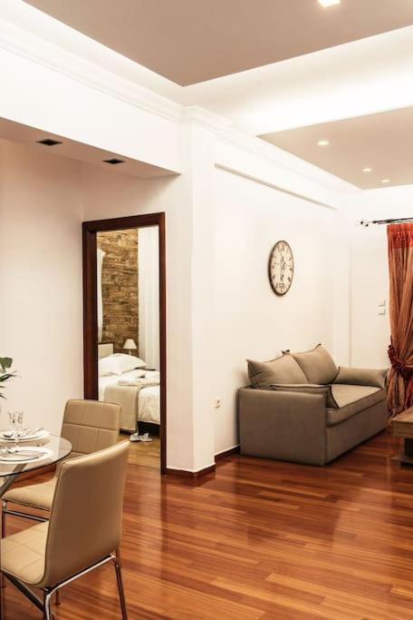 Kifisia Kallisti Suites Athena Bagian luar foto